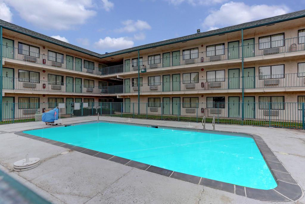 Econo Lodge West Memphis Ngoại thất bức ảnh